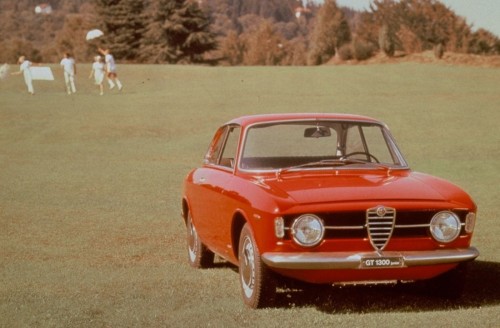 Alfa-Romeo-Giulia-GT-Giulia-Coupe-1300-GT-Junior-1966-196822ec9525056f3184.md.jpg