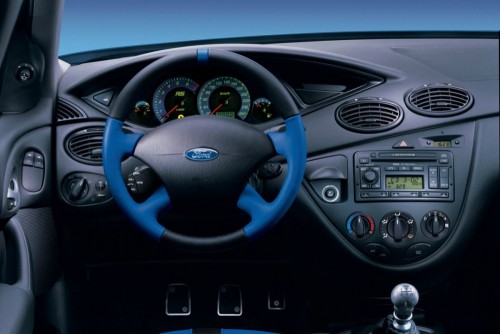 Ford-Focus_RS-2002-1280-1b.md.jpg