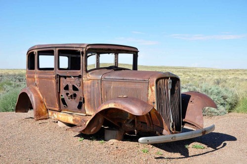 security-rusted-old-car-crop-68a33ed99bb7e84af83c0557e8e2716e.md.jpg